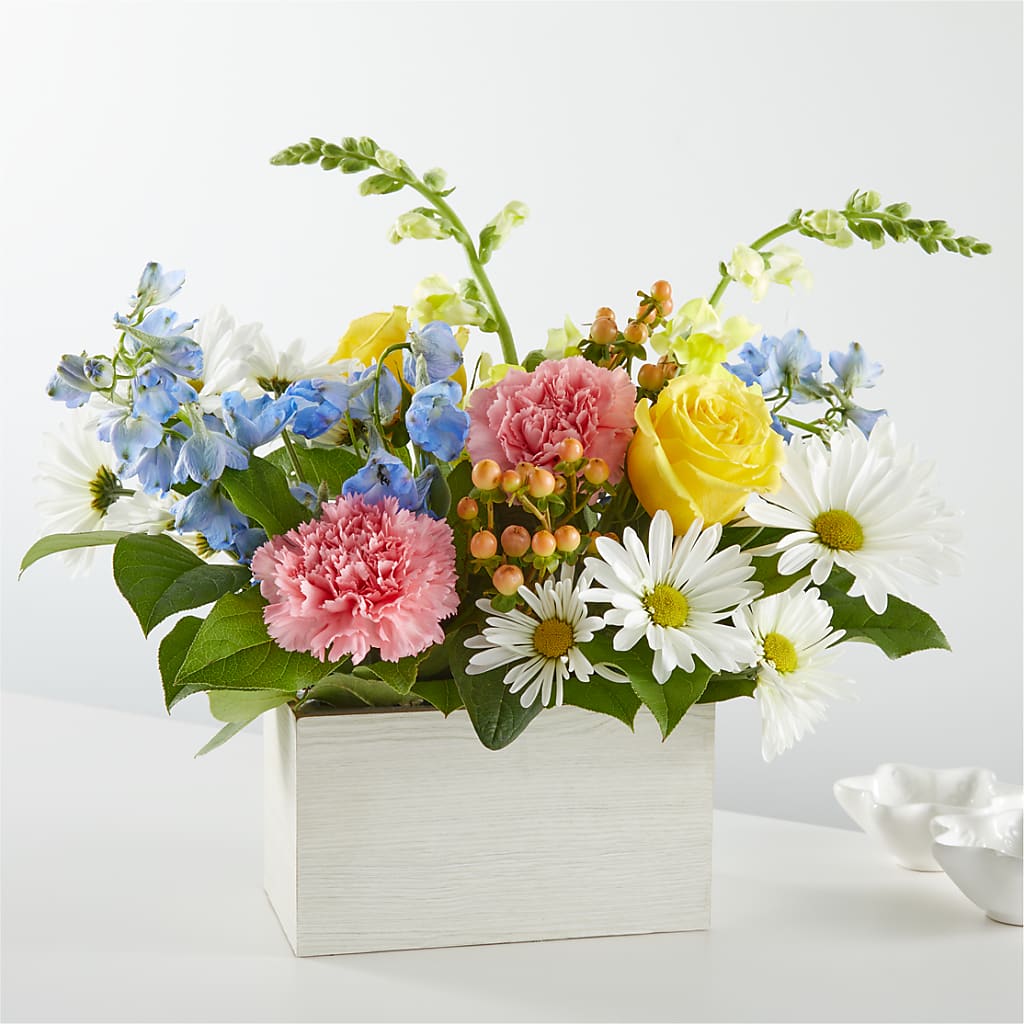 Sun Salutation Box Bouquet – Moreno Valley Flower Box, Moreno Valley CA