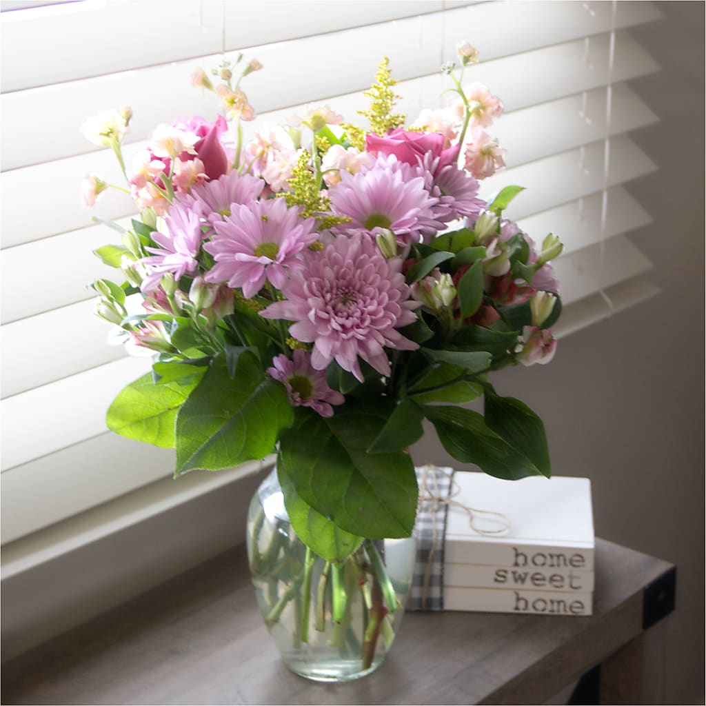 Pastel Tradition - A Florist Original – Moreno Valley Flower Box, Moreno Valley CA