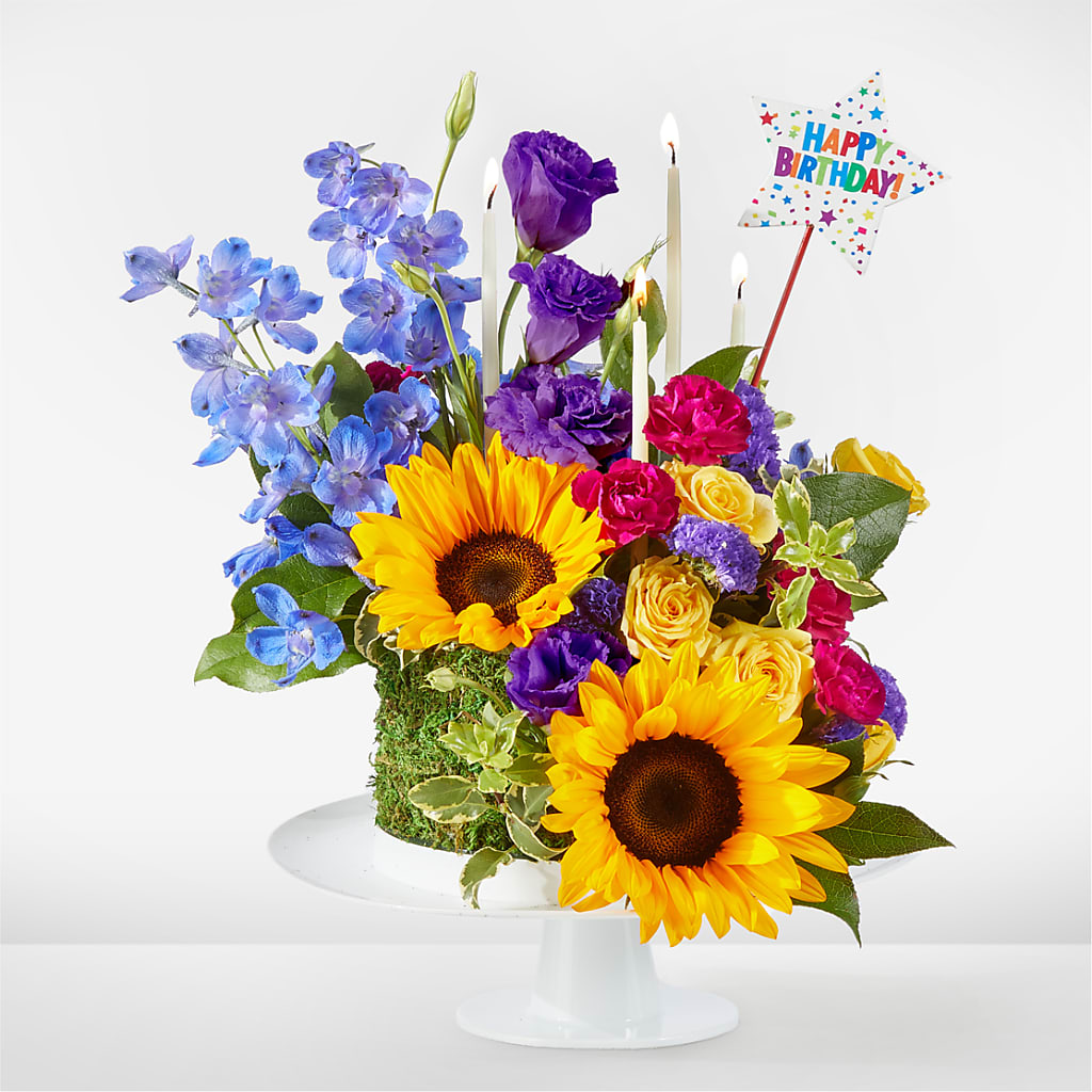 Star of the Day Floral Cake – Moreno Valley Flower Box, Moreno Valley CA