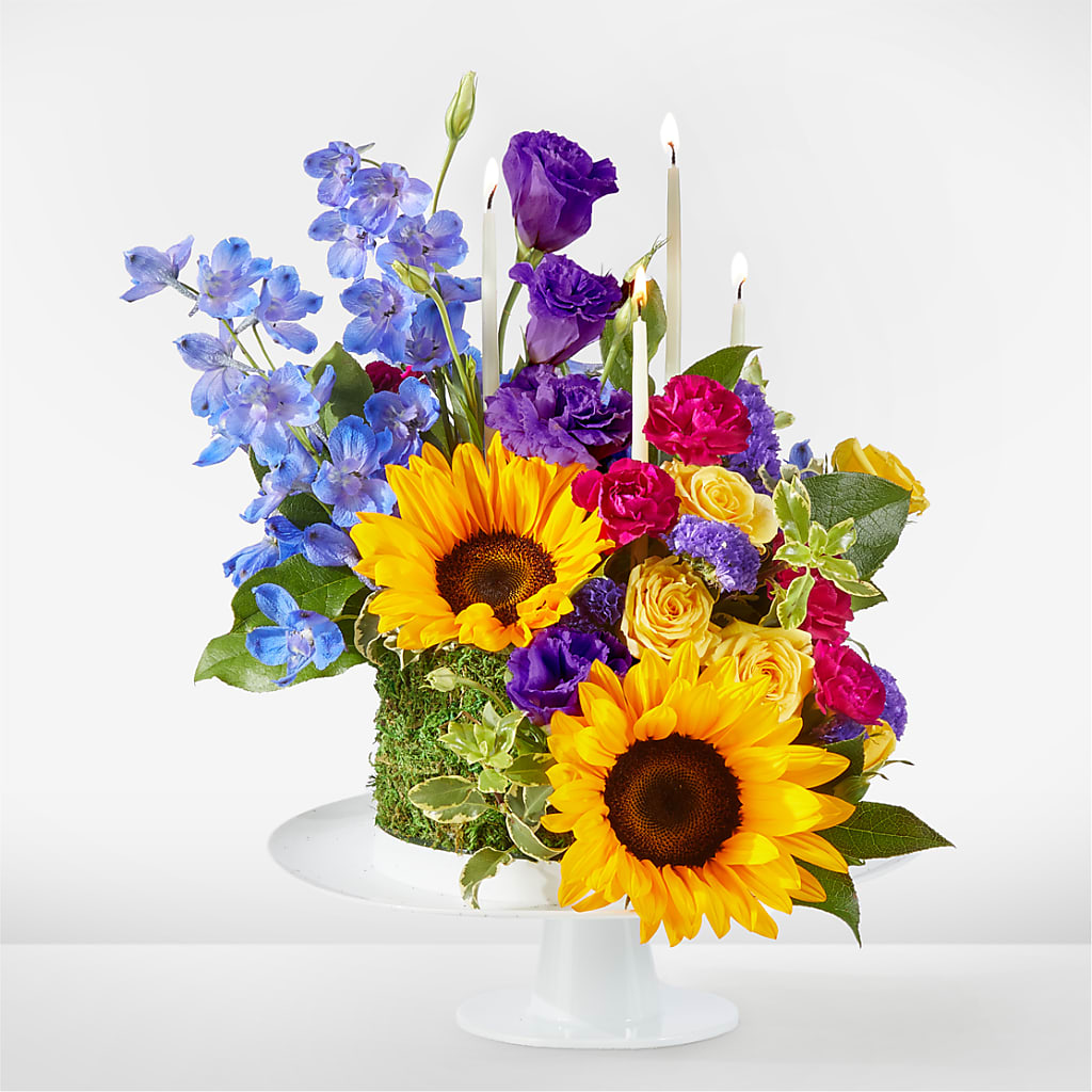 Star of the Day Floral Cake – Moreno Valley Flower Box, Moreno Valley CA