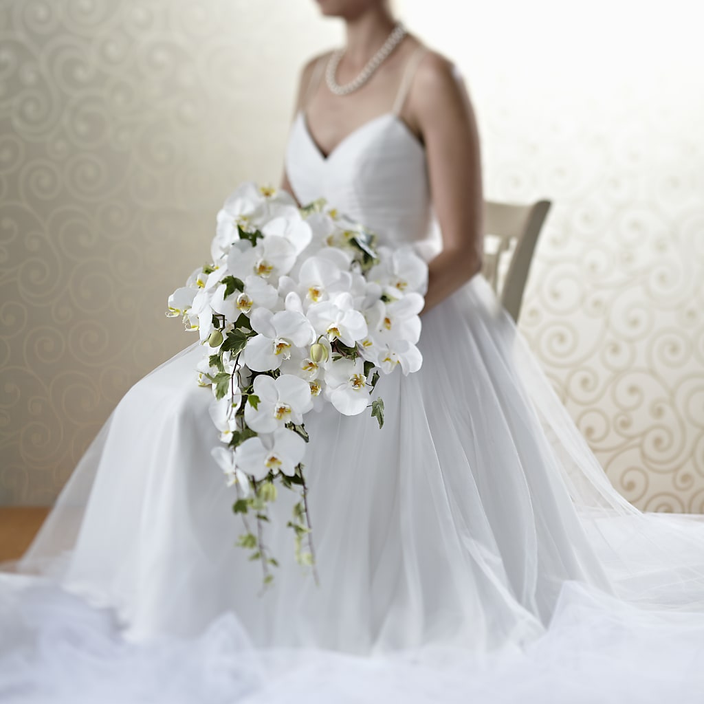 Classic White Bouquet – Moreno Valley Flower Box, Moreno Valley CA
