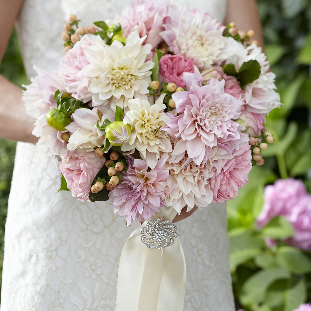 Heart's Promise Bouquet – Moreno Valley Flower Box, Moreno Valley CA