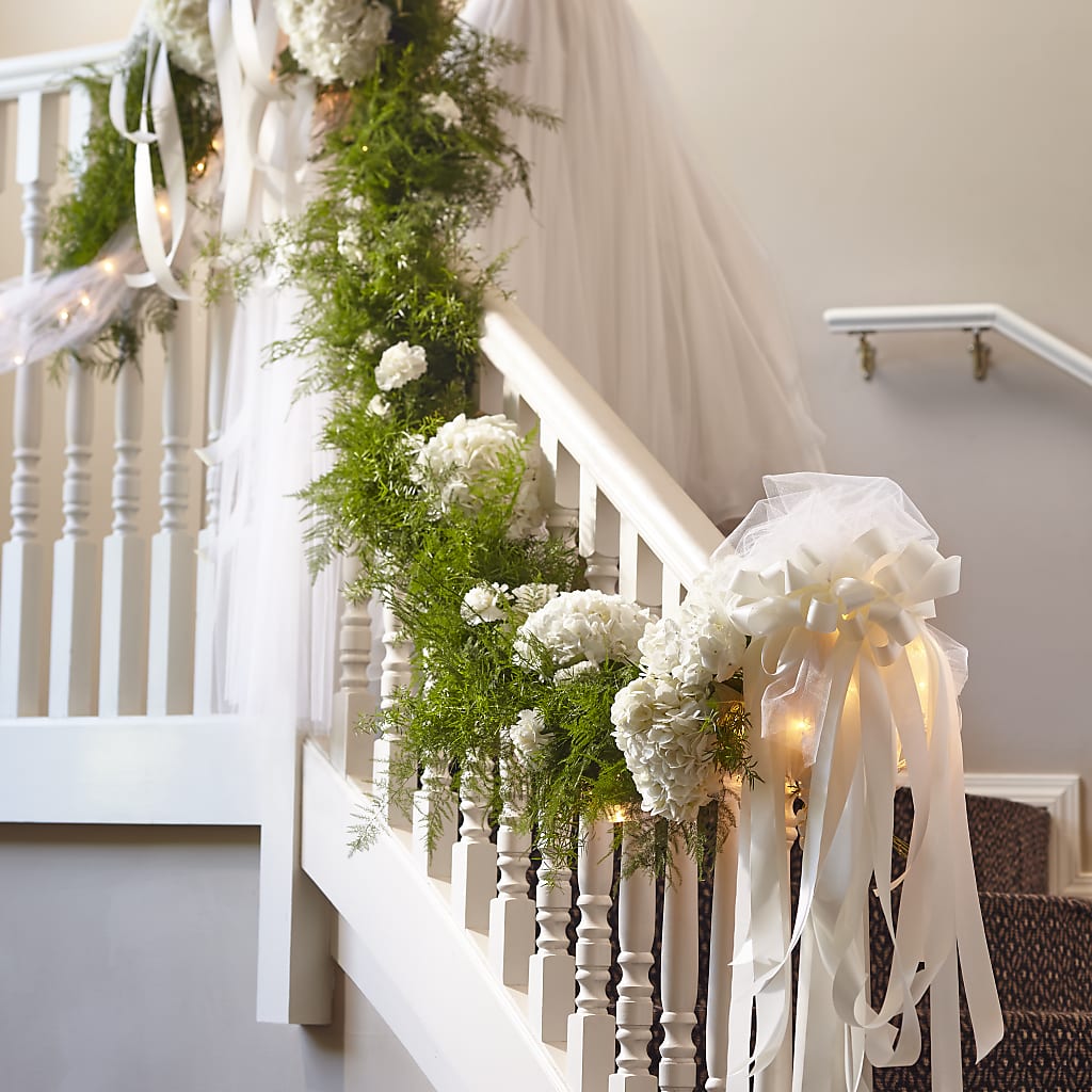 Champagne Dreams Garland – Moreno Valley Flower Box, Moreno Valley CA