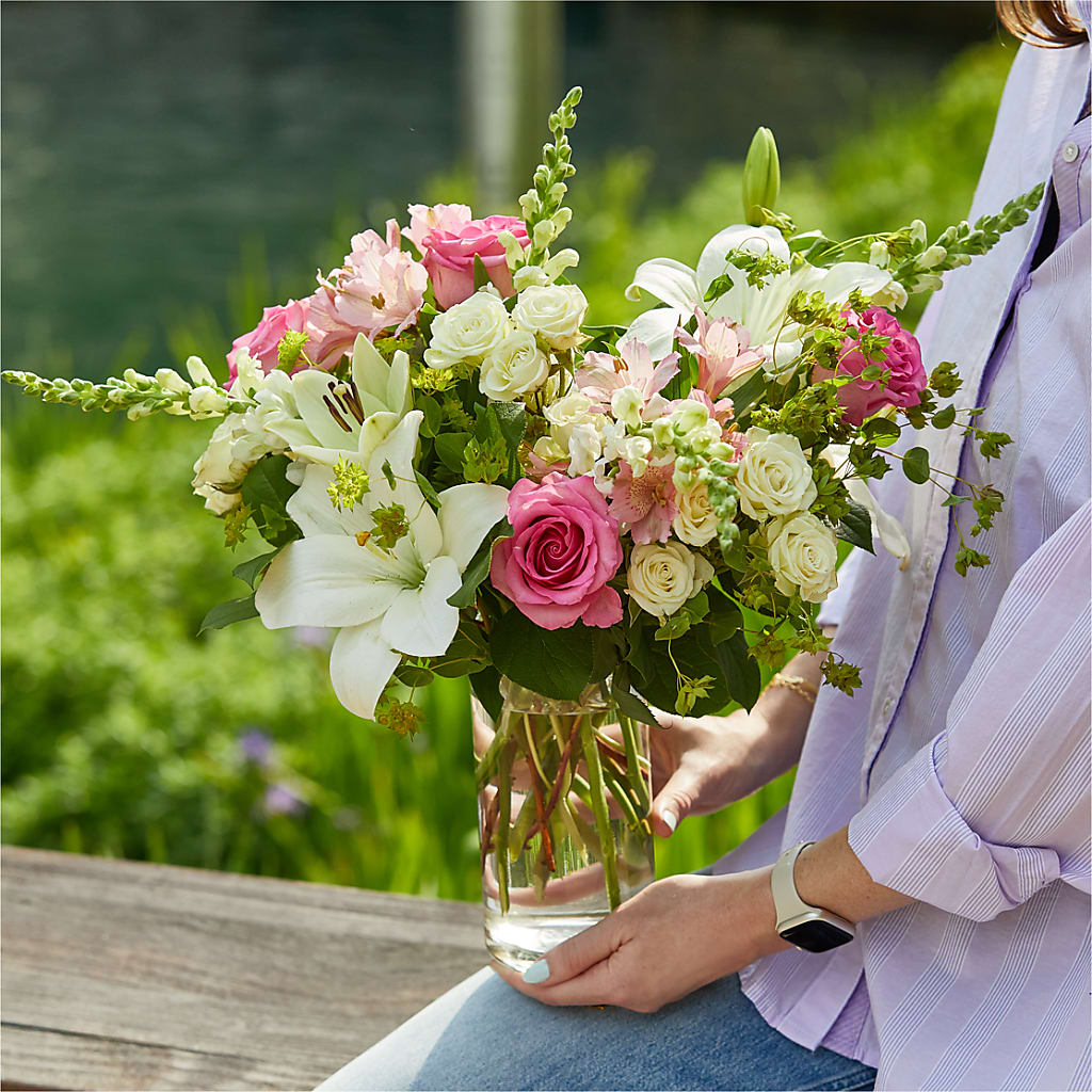 Fondly Bouquet –  Moreno Valley Flower Box, Moreno Valley CA